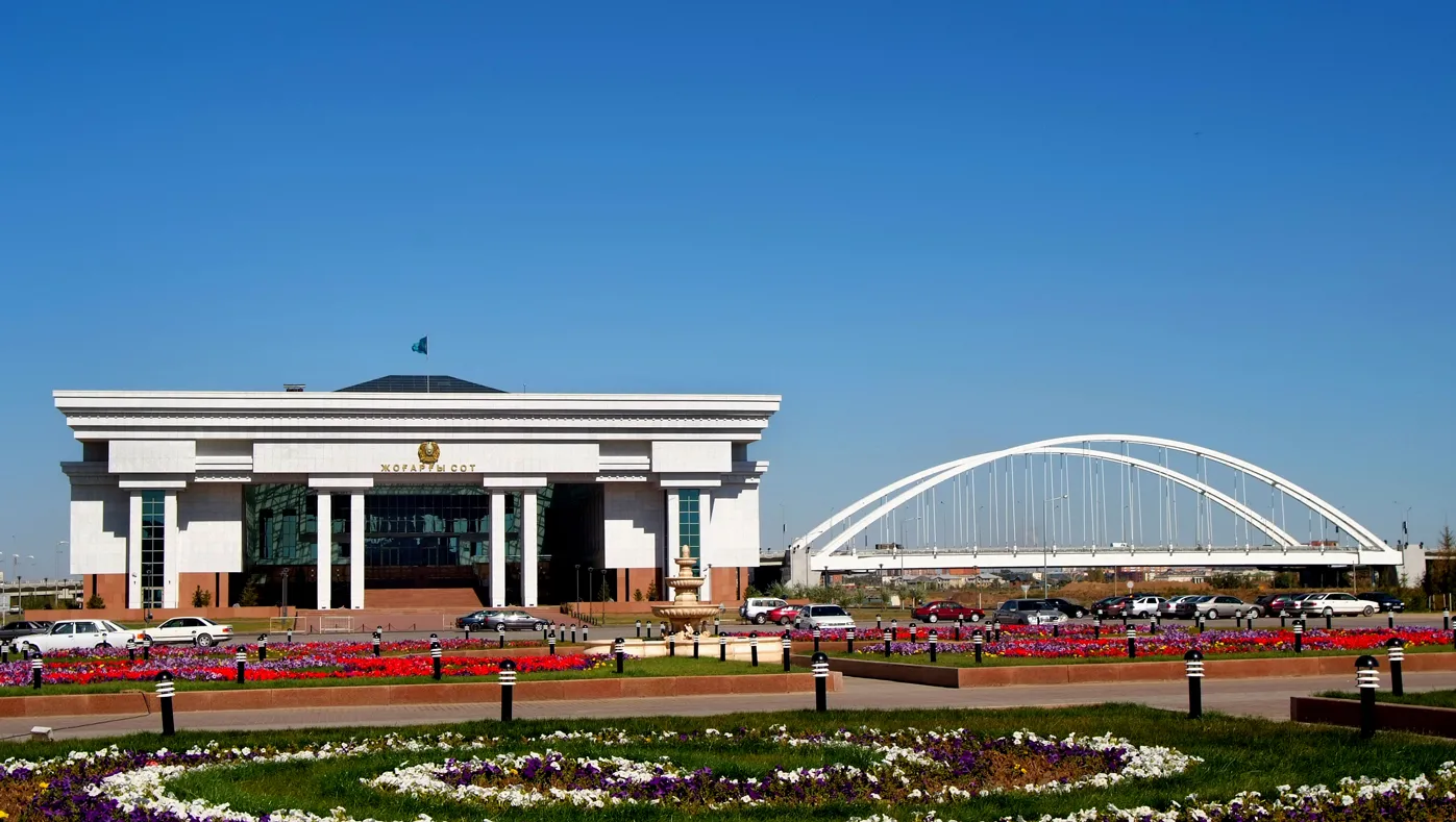 Yüksek Mahkeme Binası / Kazakistan