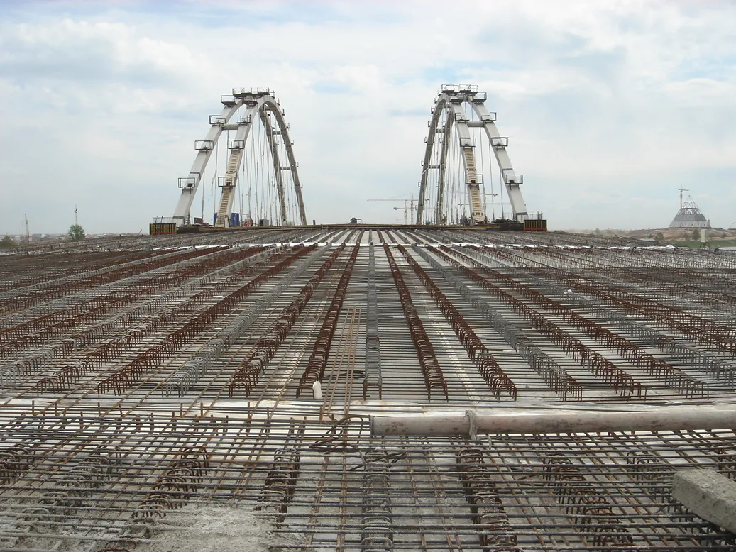 Astana Ishim Nehri Köprüsü ve Yaklaşım Viyadükleri