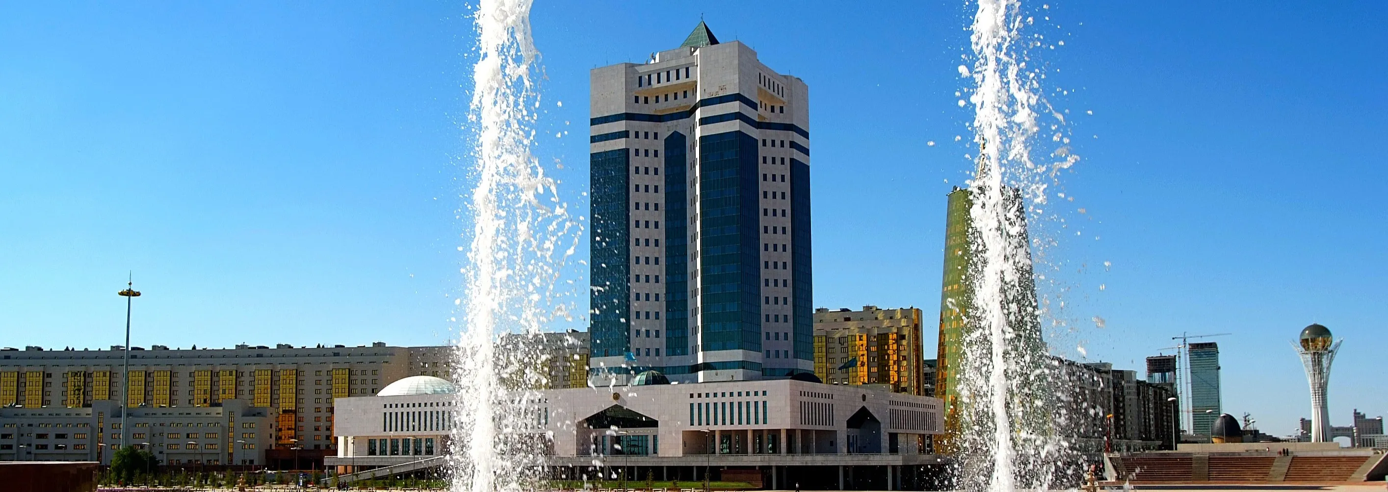 Başbakanlık Binası / Kazakistan